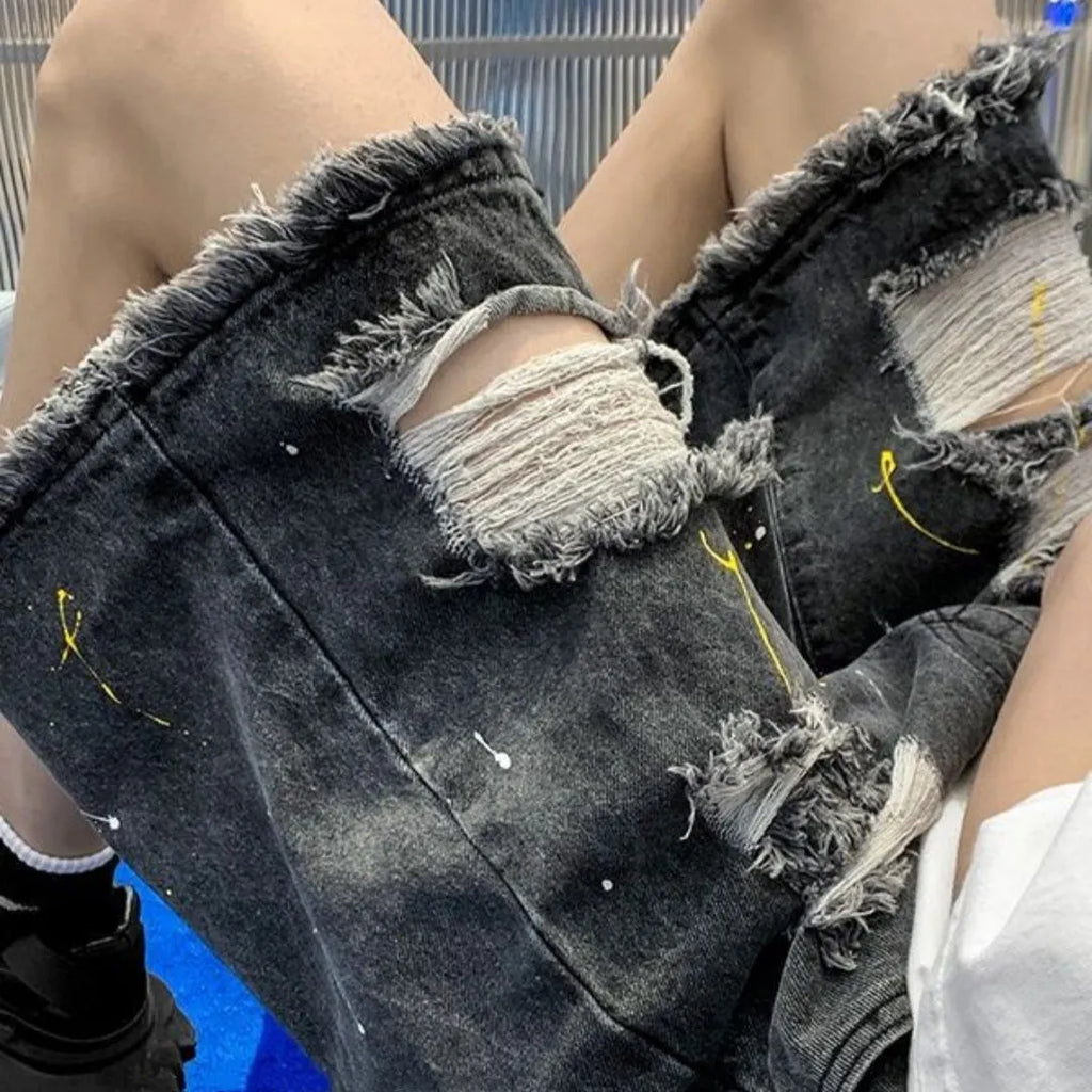 Men's casual water-washed hole denim shorts in loose street style, available in black and light blue colours