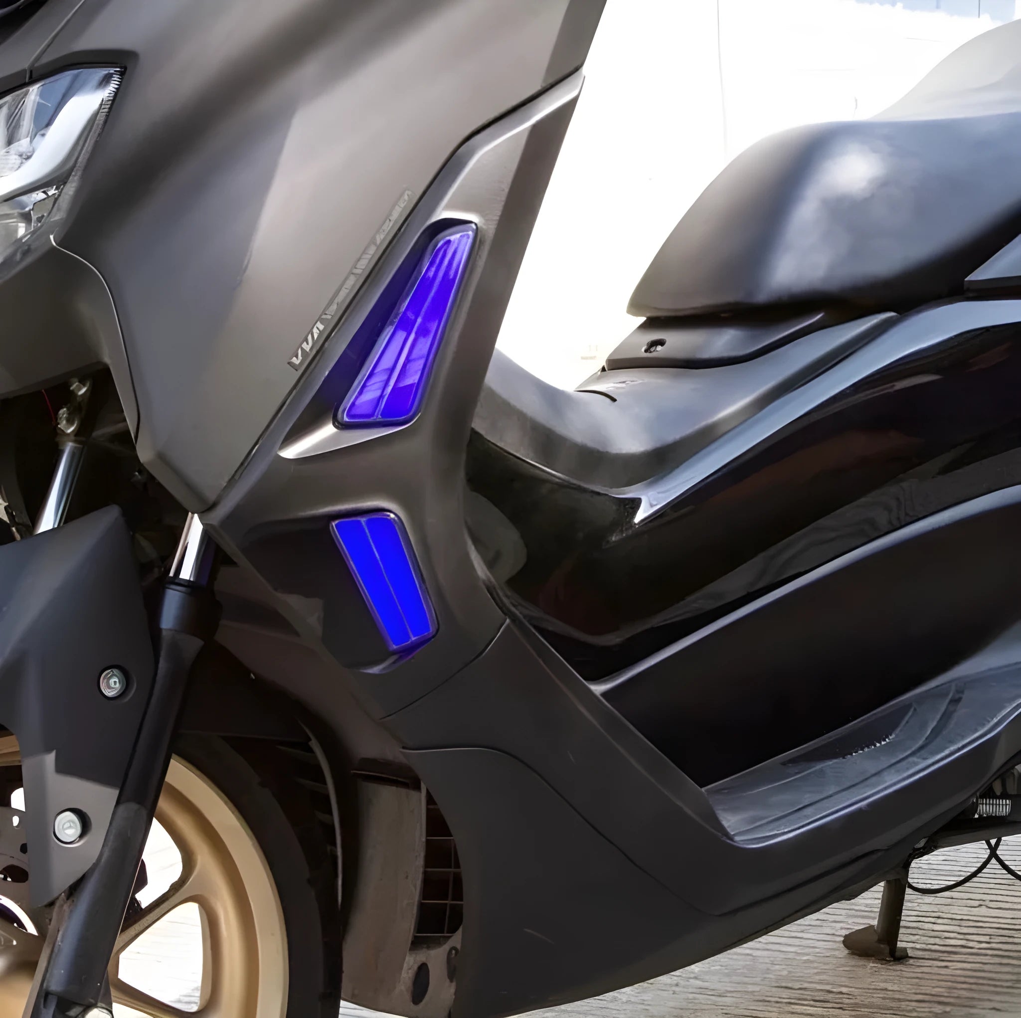 Yamaha NMAX155 LED turn signal steering lights in three colour options