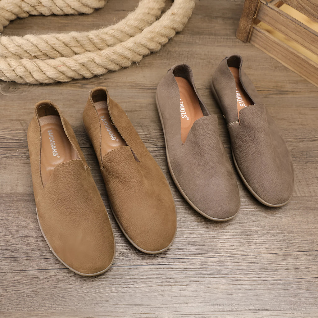 Handmade men's low-top casual shoes in khaki cowhide leather with wedge heel and rubber sole