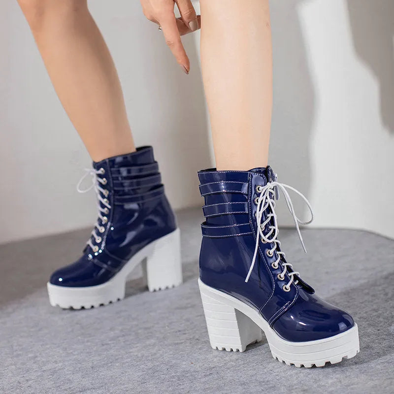 Women's black thick heel short boots with lace-up front and round toe