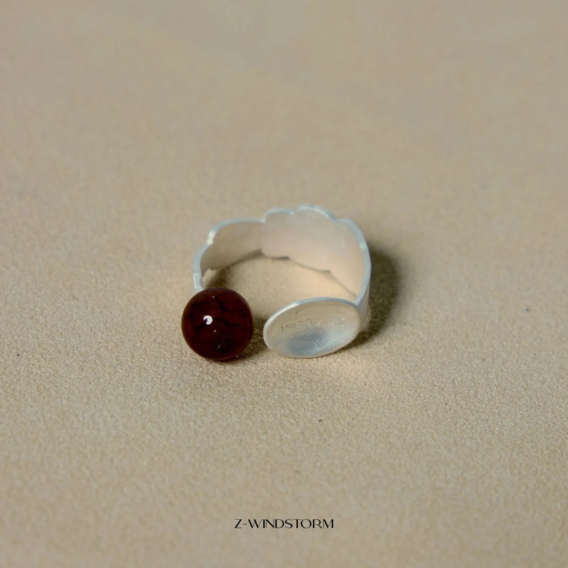 Alloy diamond-shaped ring and bracelet set with small spoon, electroplated finish.