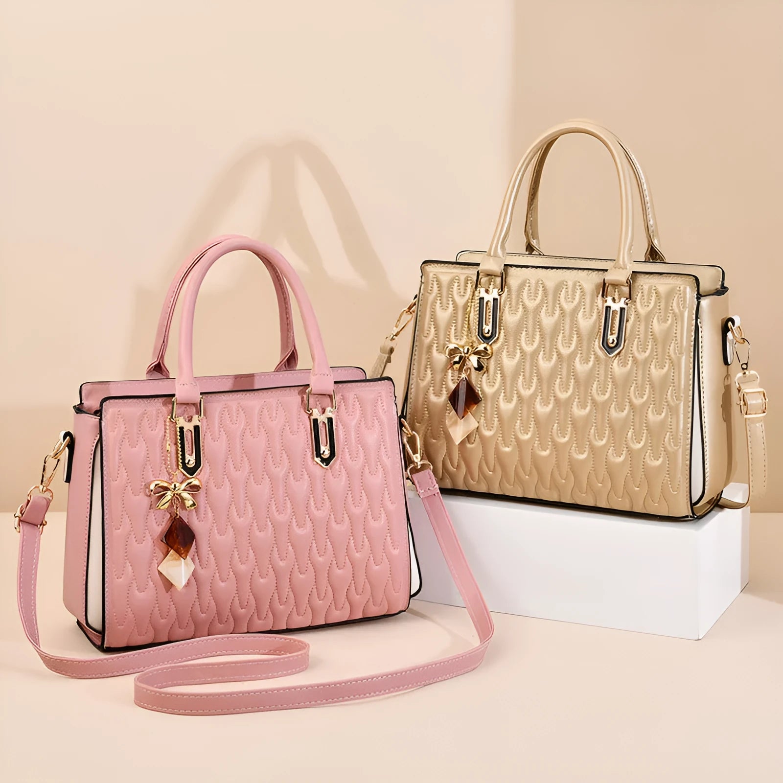 Women's large-capacity polyester messenger bag in street trend style with sandwich zipper pocket