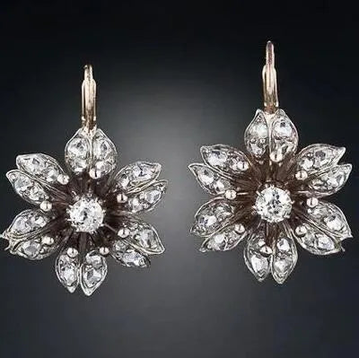 Silver retro creative drop earrings for women with electroplated alloy construction