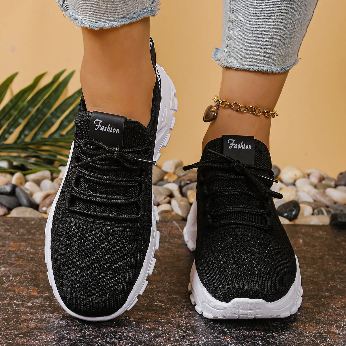 Women's low-top casual trainers in mesh with a platform sole, shown in multiple colour options.