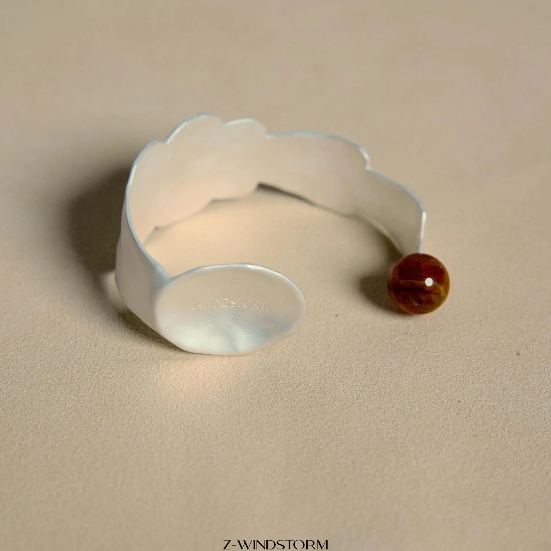 Alloy diamond-shaped ring and bracelet set with small spoon, electroplated finish.