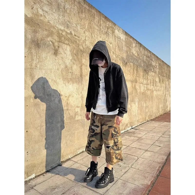 Men's retro patch ripped camouflage cropped jeans in loose casual straight leg style