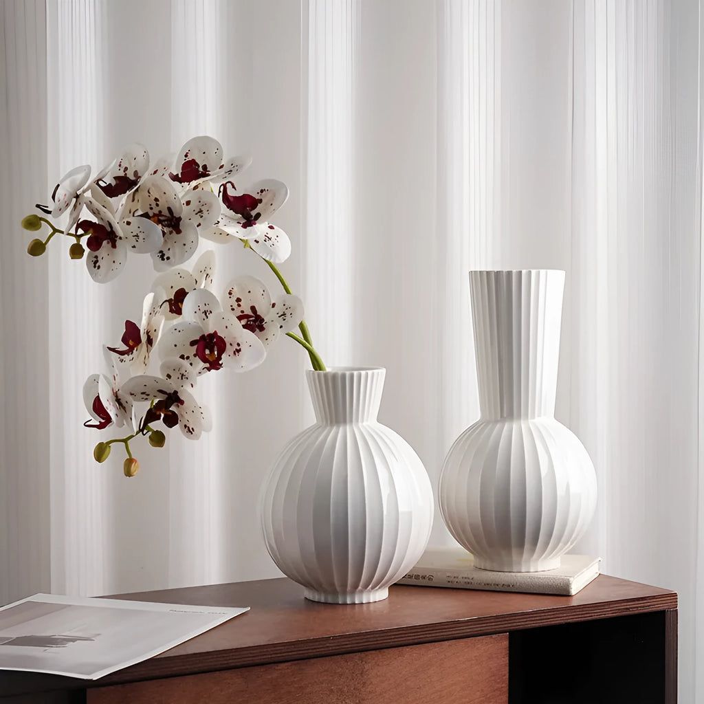 White ceramic vase with striped ball design in American country style for table decoration