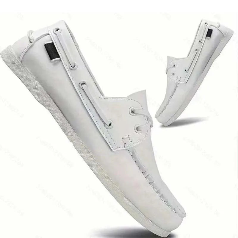 Men's British-style casual shoe with artificial PU upper, flat heel and round toe in solid colour.
