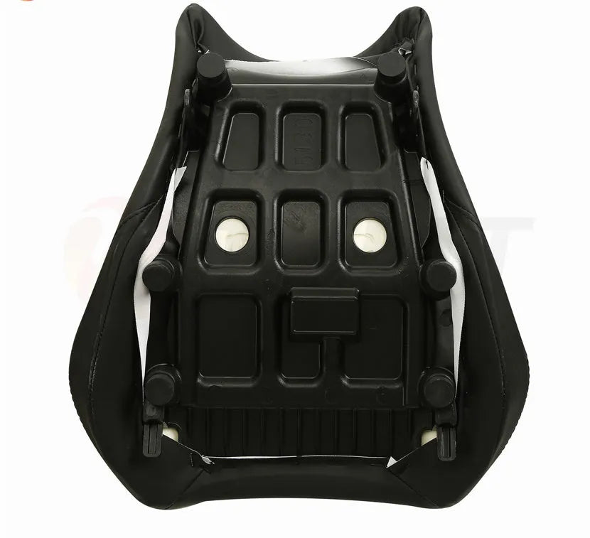 Suzuki GSXR1000 motorcycle front and rear seat covers made from black PU leather.