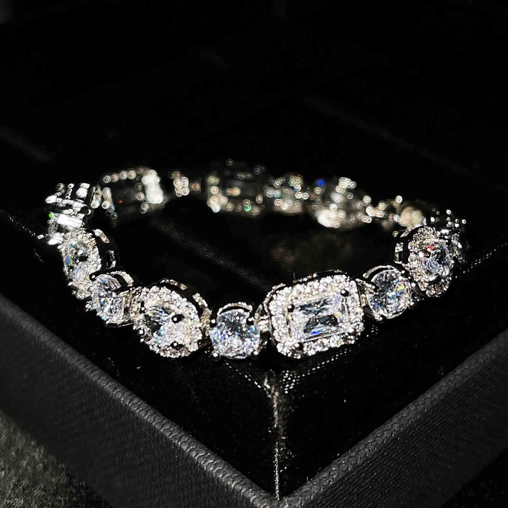 Women's S925 sterling silver-plated bracelet with zircon stones in geometry design