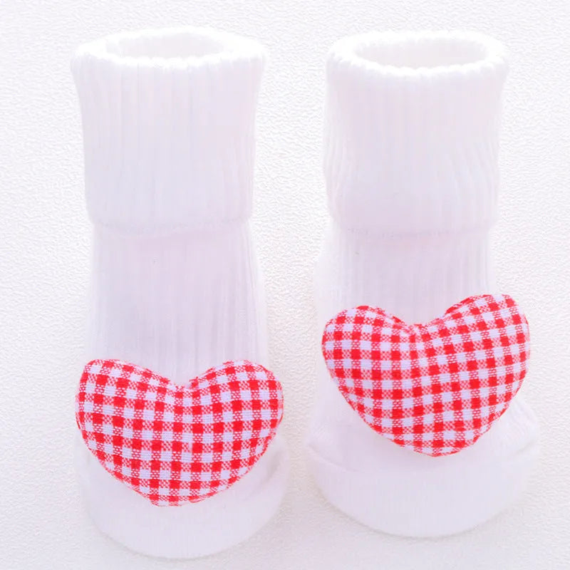 Cotton baby socks in multiple designs including animal prints, available in sizes XS, S, M for ages 0-6 months to 3 years