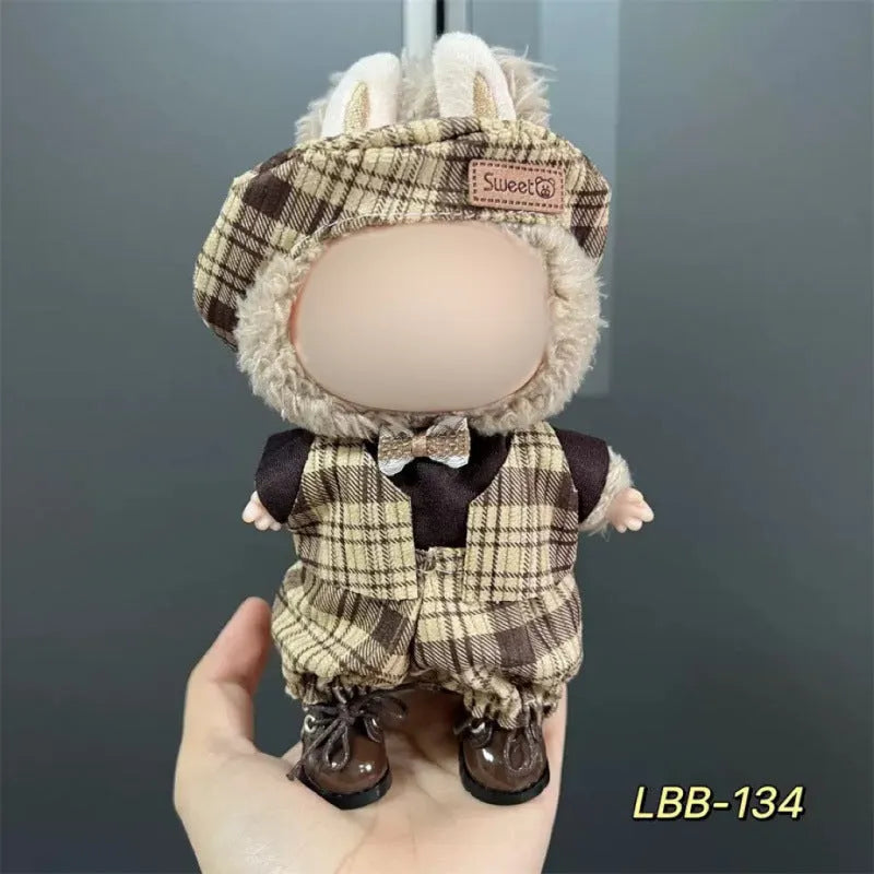 Plastic doll clothes costume for a 17cm high vinyl figurine