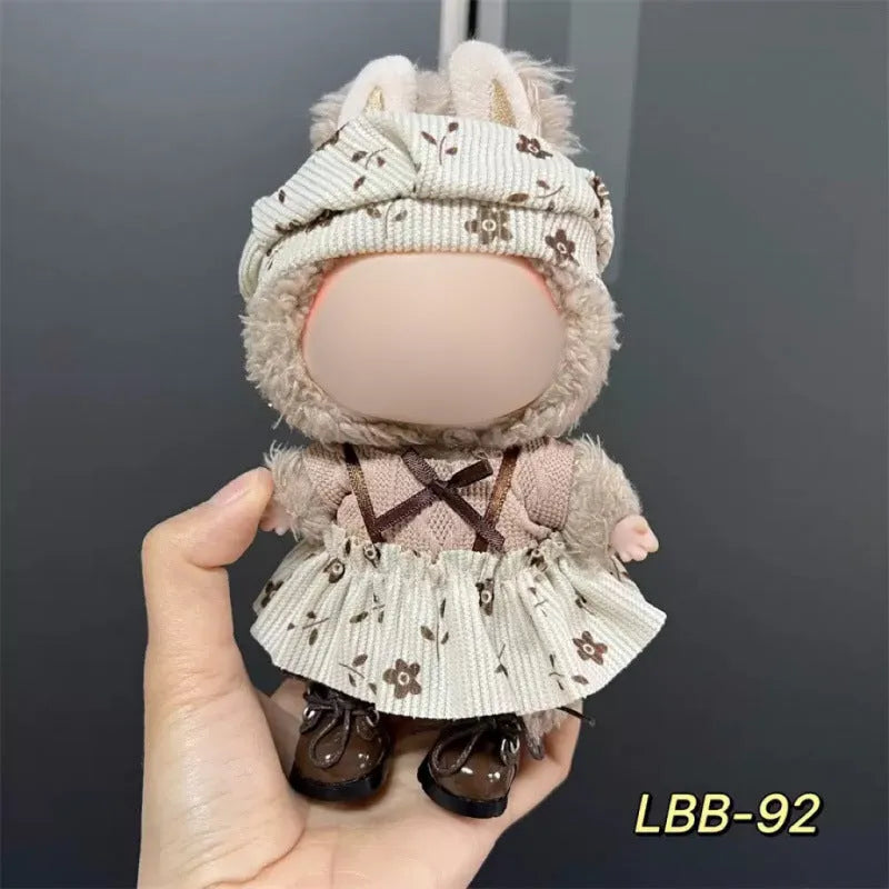 Plastic doll clothes costume for a 17cm high vinyl figurine