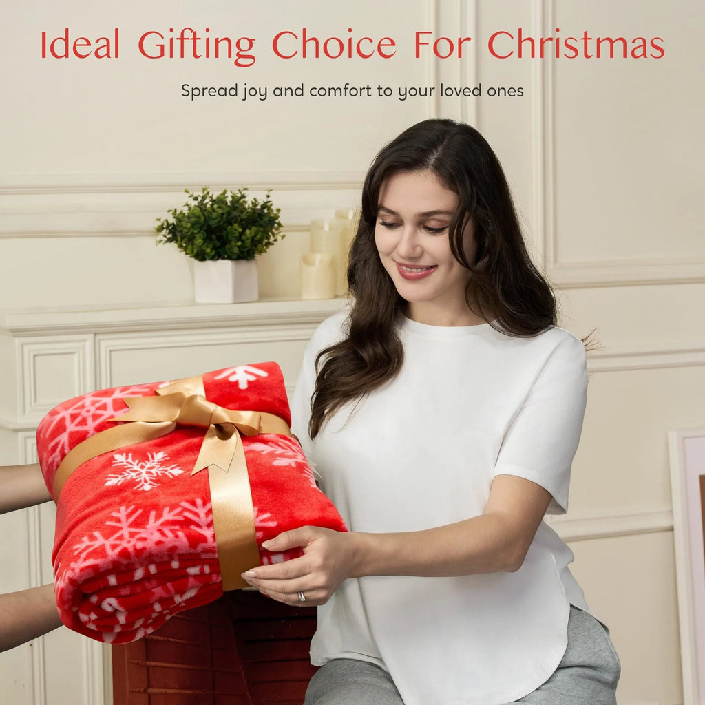 Polyester fibre Christmas blanket in American style with soft flannel texture in various sizes