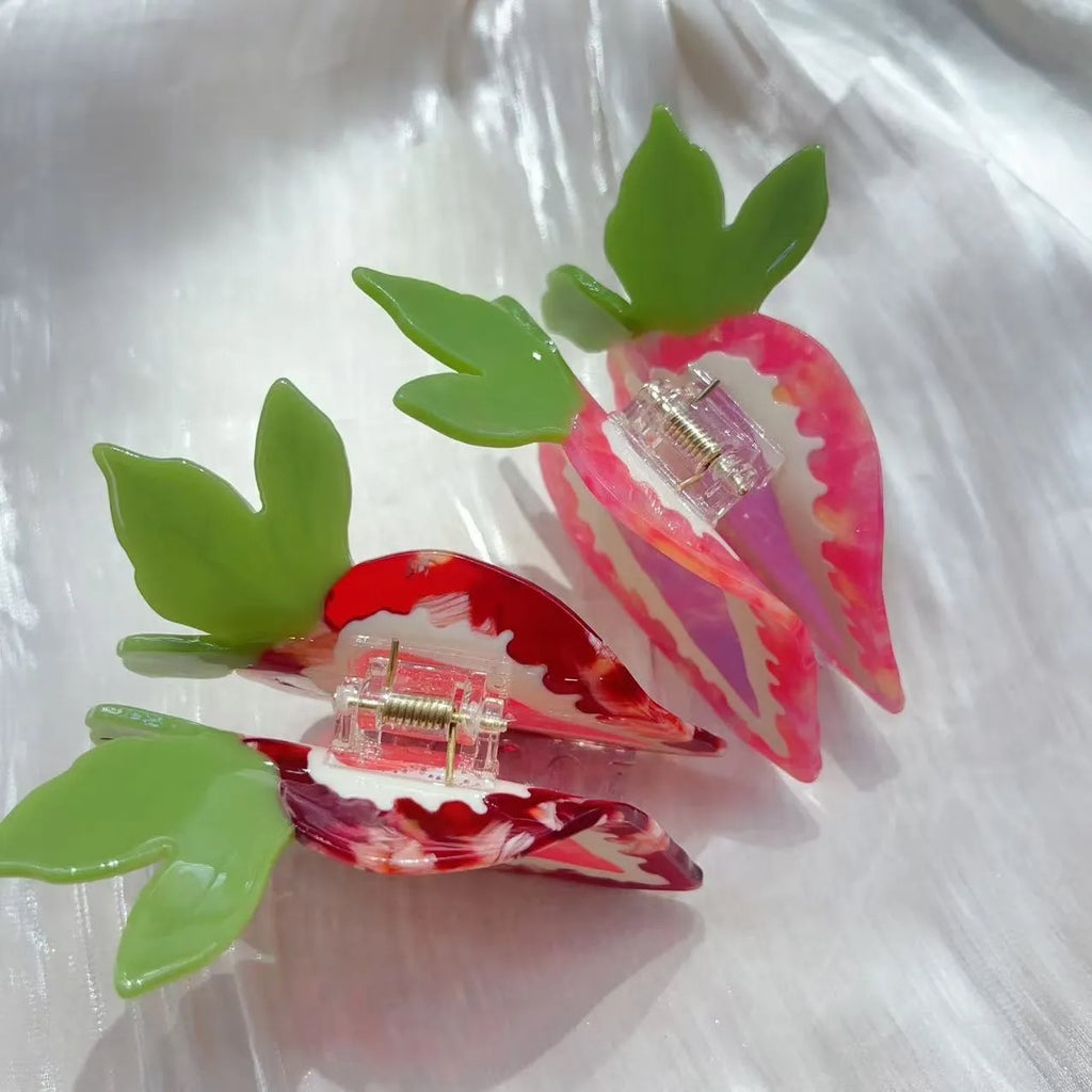 Handmade strawberry hair clip for girls in red or pink pastoral style.