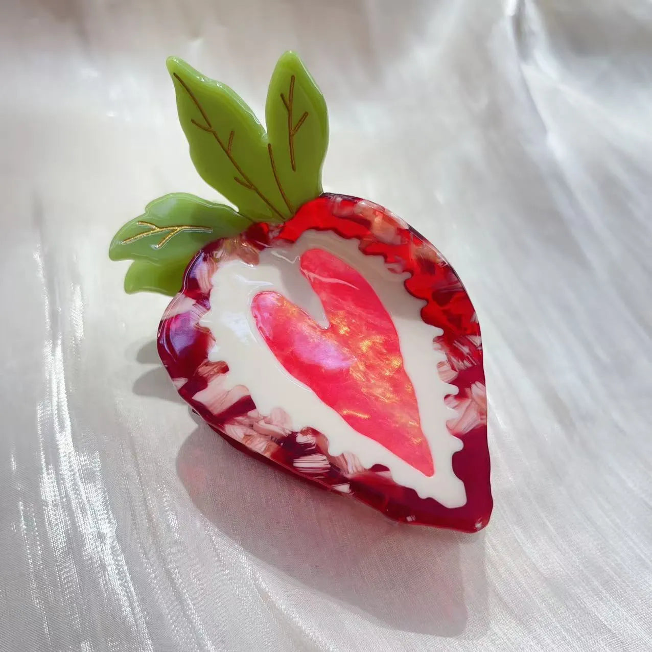 Handmade strawberry hair clip for girls in red or pink pastoral style.