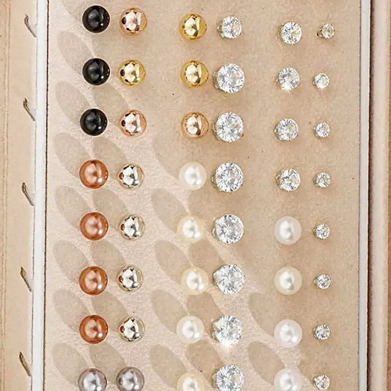 108 geometric pearl earrings in gold and yellow electroplated alloy colours
