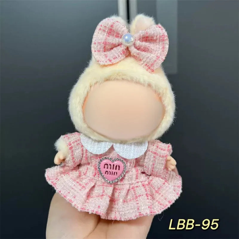 Plastic doll clothes costume for a 17cm high vinyl figurine