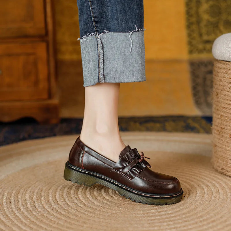 British style women's leather shoes with round toe, chunky heel, two-layer cowhide upper in black