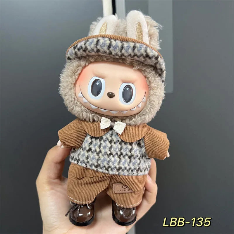 Plastic doll clothes costume for a 17cm high vinyl figurine