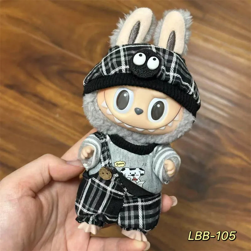 Plastic doll clothes costume for a 17cm high vinyl figurine