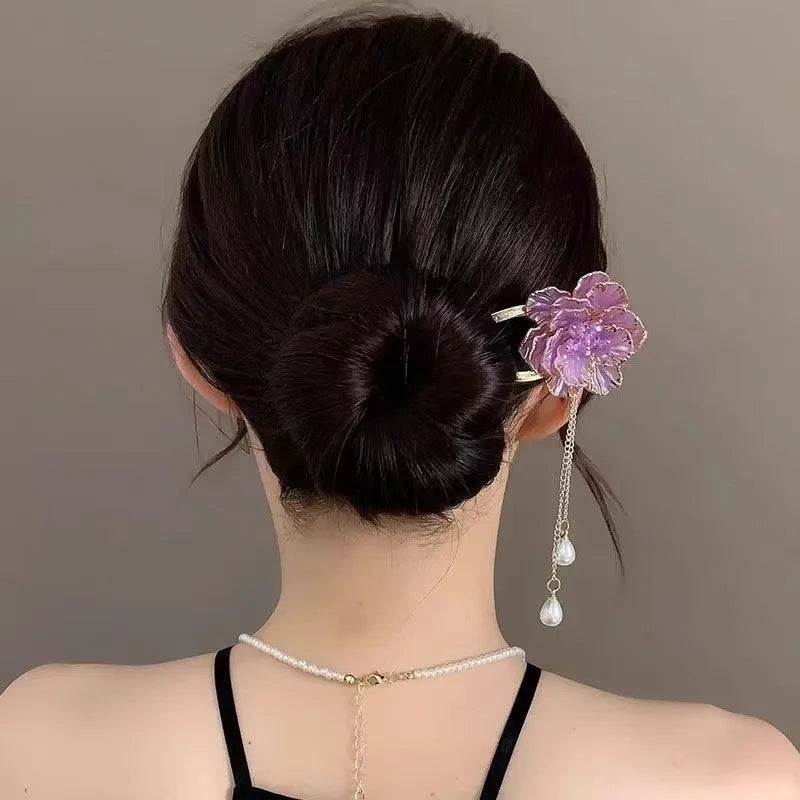 Purple and white retro U-shaped hairpin with peony flower and tassel decorations