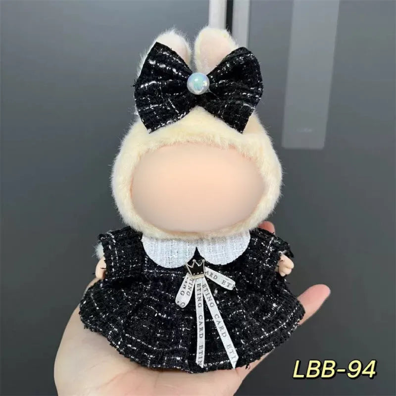 Plastic doll clothes costume for a 17cm high vinyl figurine