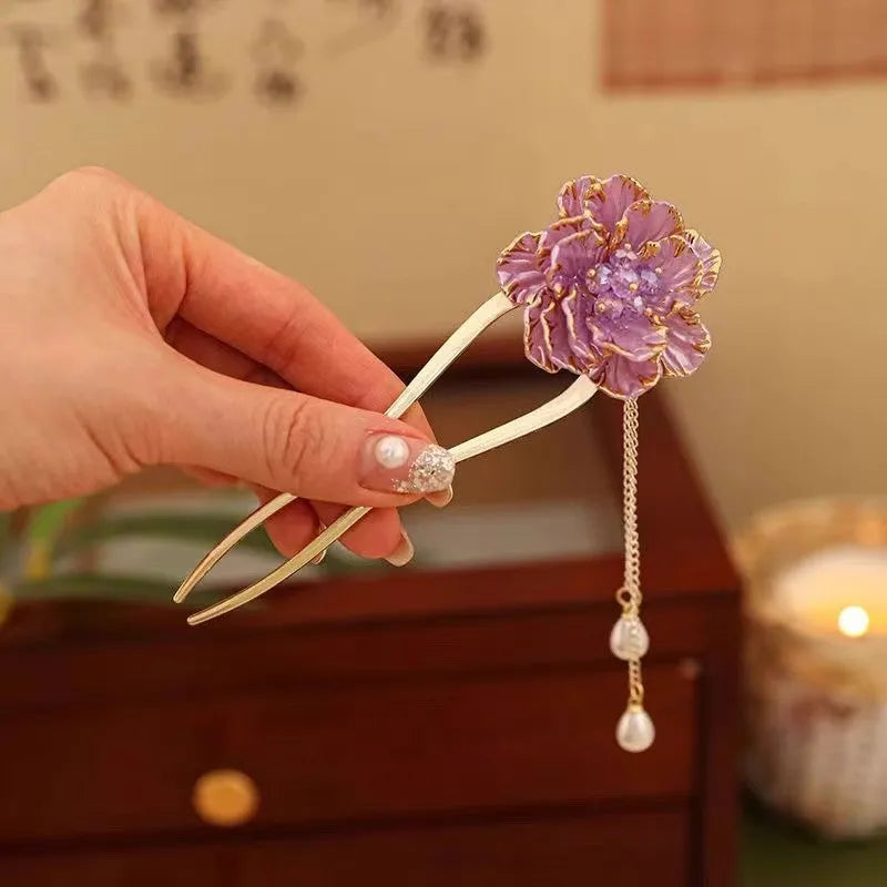 Purple and white retro U-shaped hairpin with peony flower and tassel decorations
