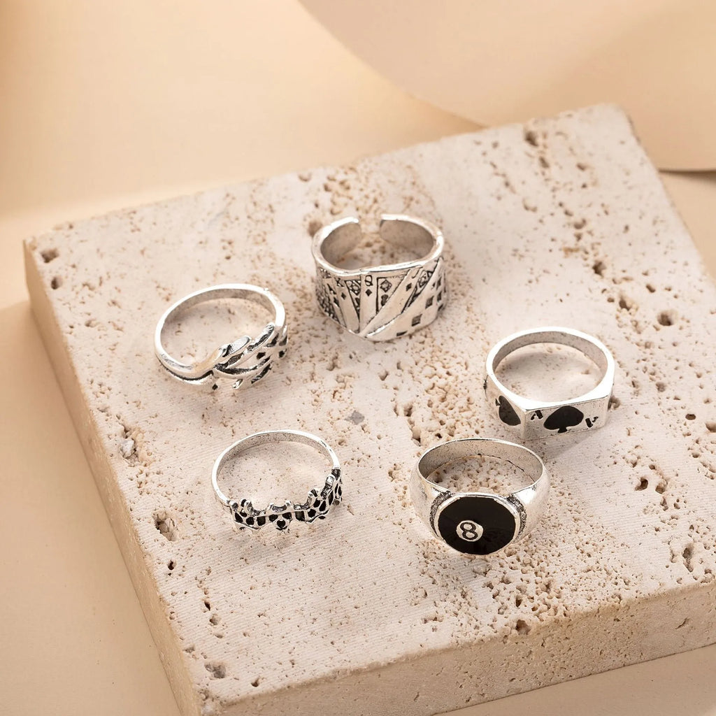Black alloy ring with retro spade poker card design for female collectors