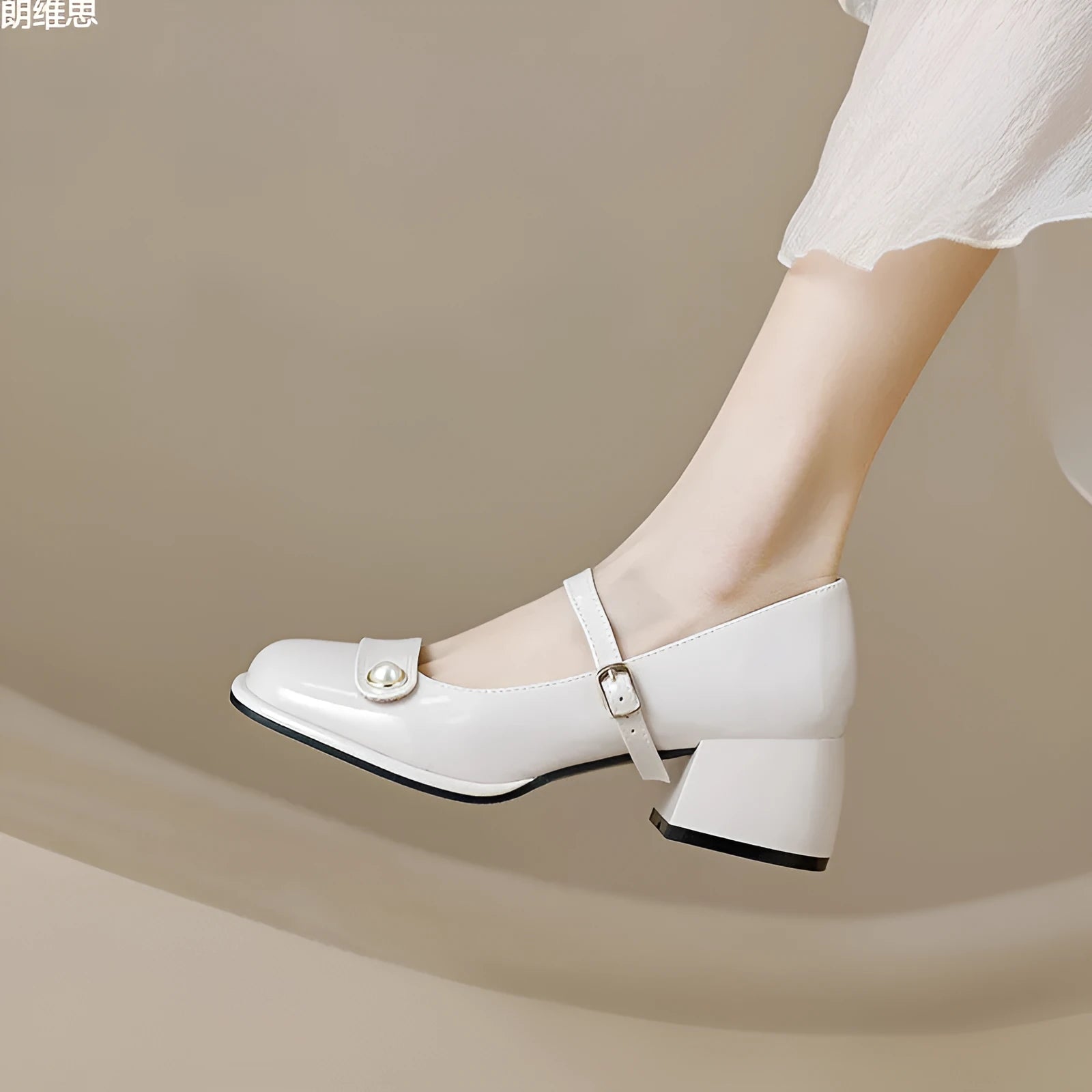 Women's chunky heel ankle strap pumps with buckle fastening in patent leather, square toe design