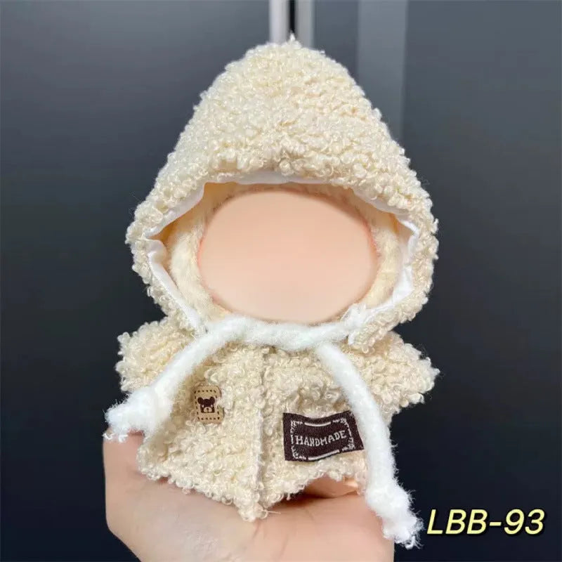 Plastic doll clothes costume for a 17cm high vinyl figurine