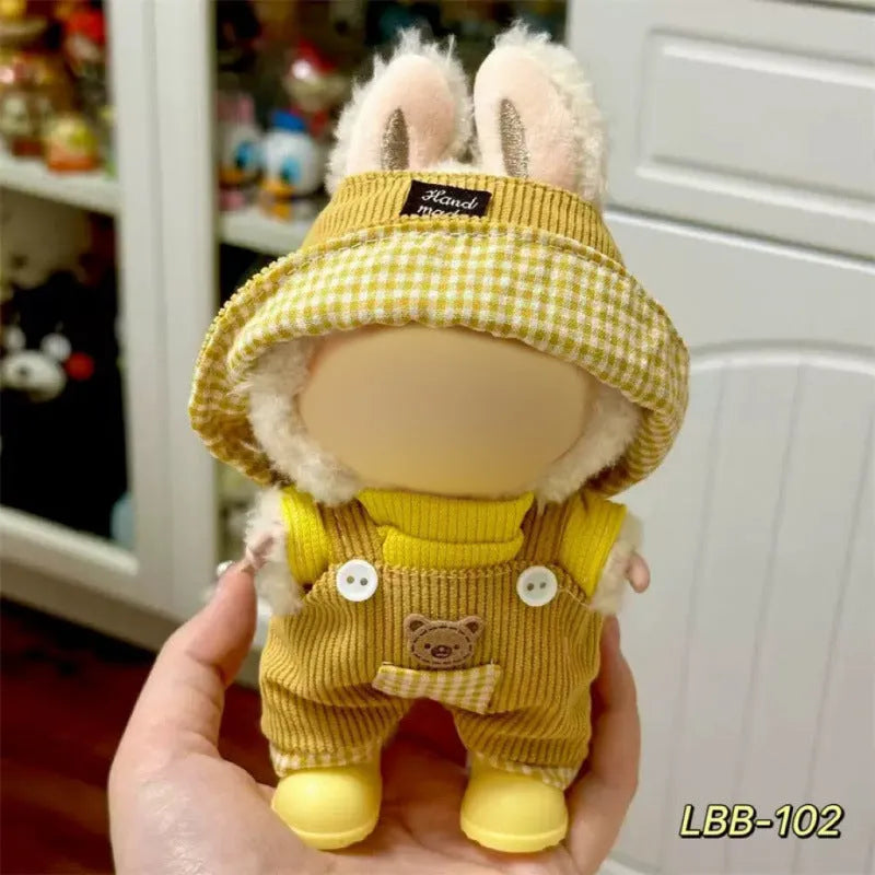 Plastic doll clothes costume for a 17cm high vinyl figurine