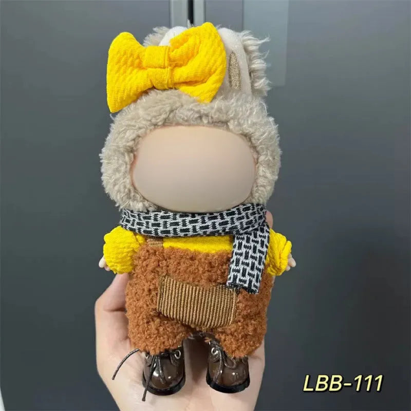Plastic doll clothes costume for a 17cm high vinyl figurine