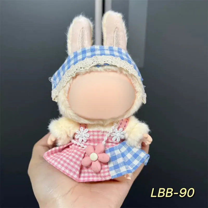 Plastic doll clothes costume for a 17cm high vinyl figurine