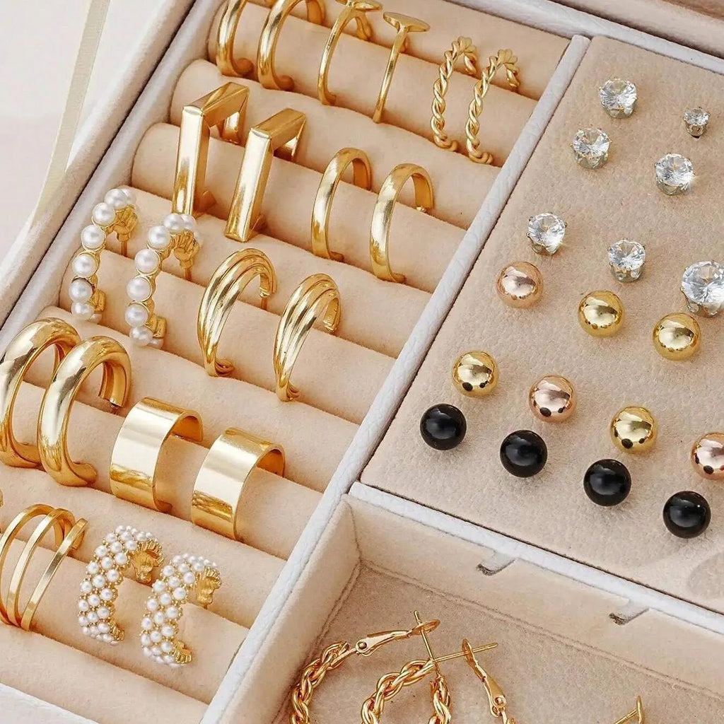 108 geometric pearl earrings in gold and yellow electroplated alloy colours