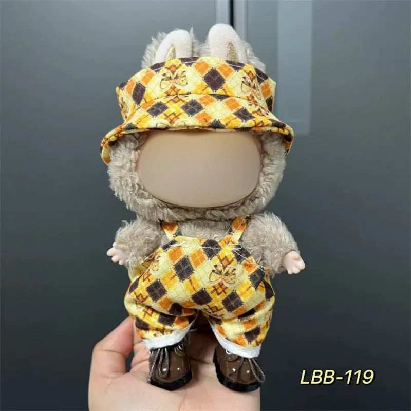 Plastic doll clothes costume for a 17cm high vinyl figurine