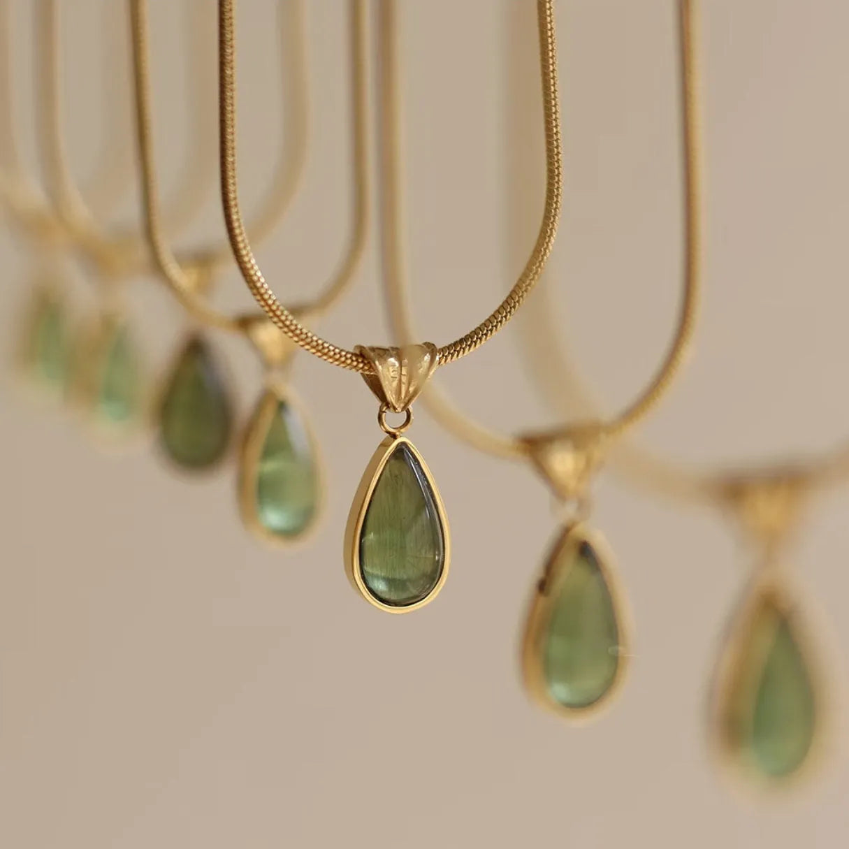 Retro blue and green water drop necklace with snake bones chain and mixed gem inlay
