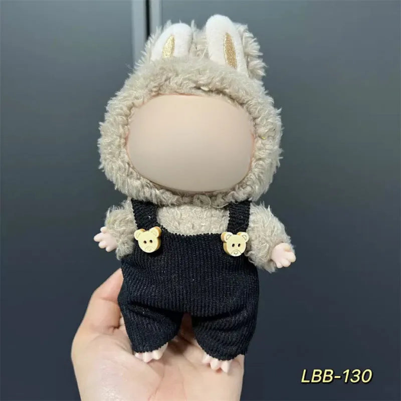 Plastic doll clothes costume for a 17cm high vinyl figurine