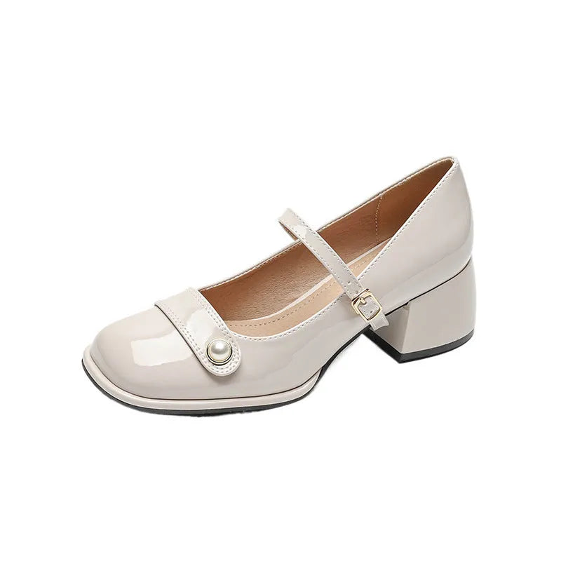 Women's chunky heel ankle strap pumps with buckle fastening in patent leather, square toe design