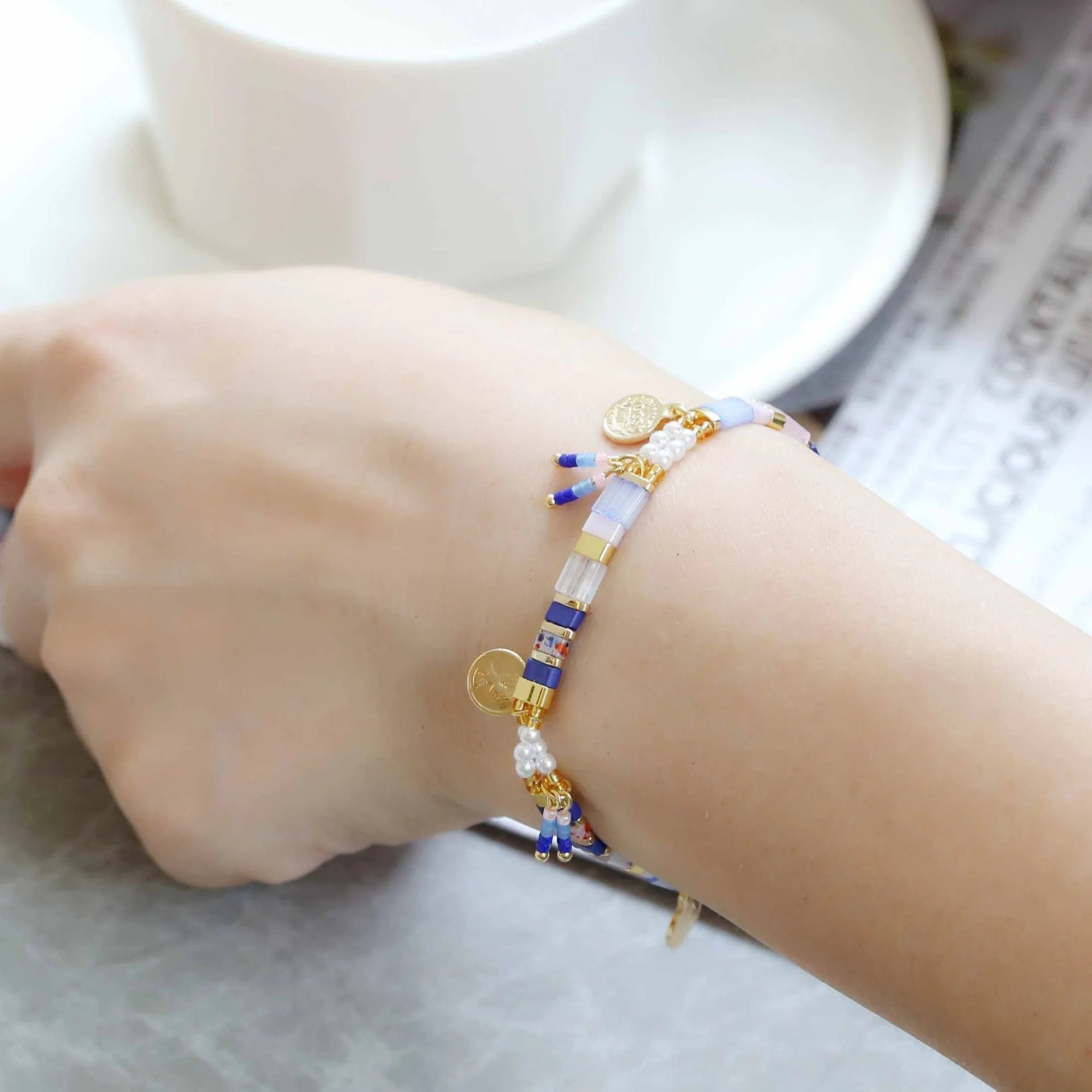 Women's handcrafted imitation pearl bracelet with glass coloured beads in European-American design