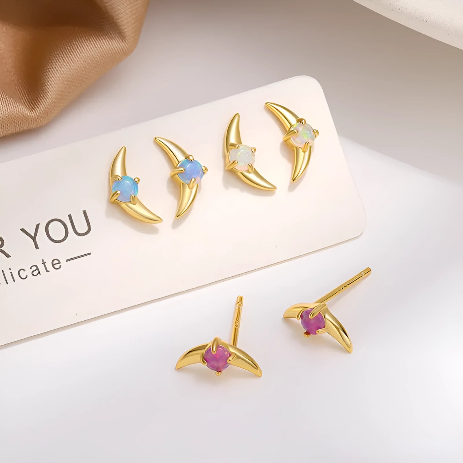 Geometric women's earrings in 925 silver with electroplated gold or platinum finish and coloured stones