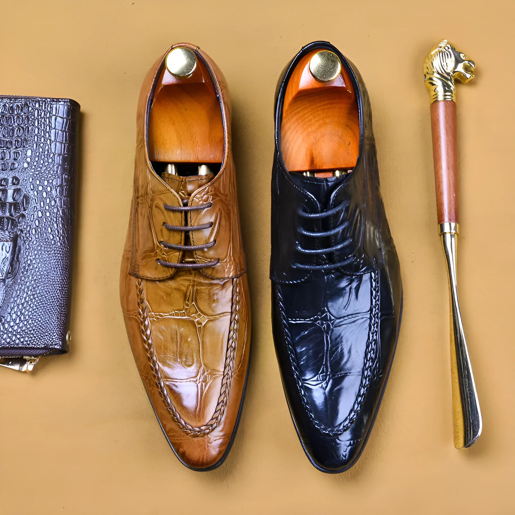 Men's black leather shoes with alligator pattern texture and horse bit buckle detail in British retro style