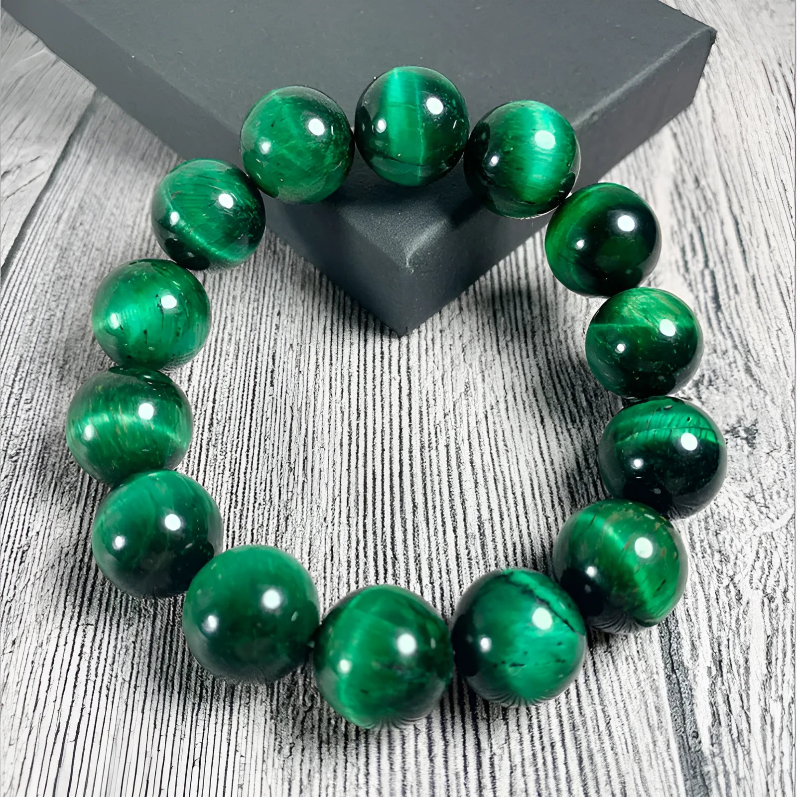 Green tiger eye stone bracelet with geometric beads in polished finish