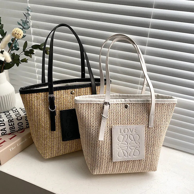 Women's straw woven shoulder bag with European retro style and three-dimensional pocket