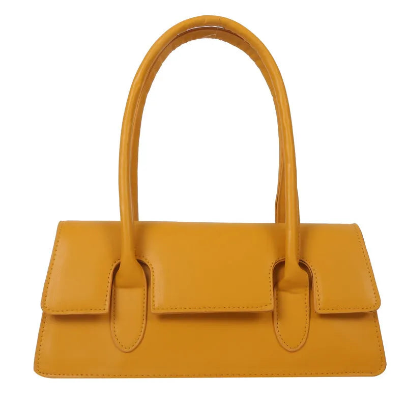 Women's small square bag in horizontal shape with single shoulder strap and document organisation interior