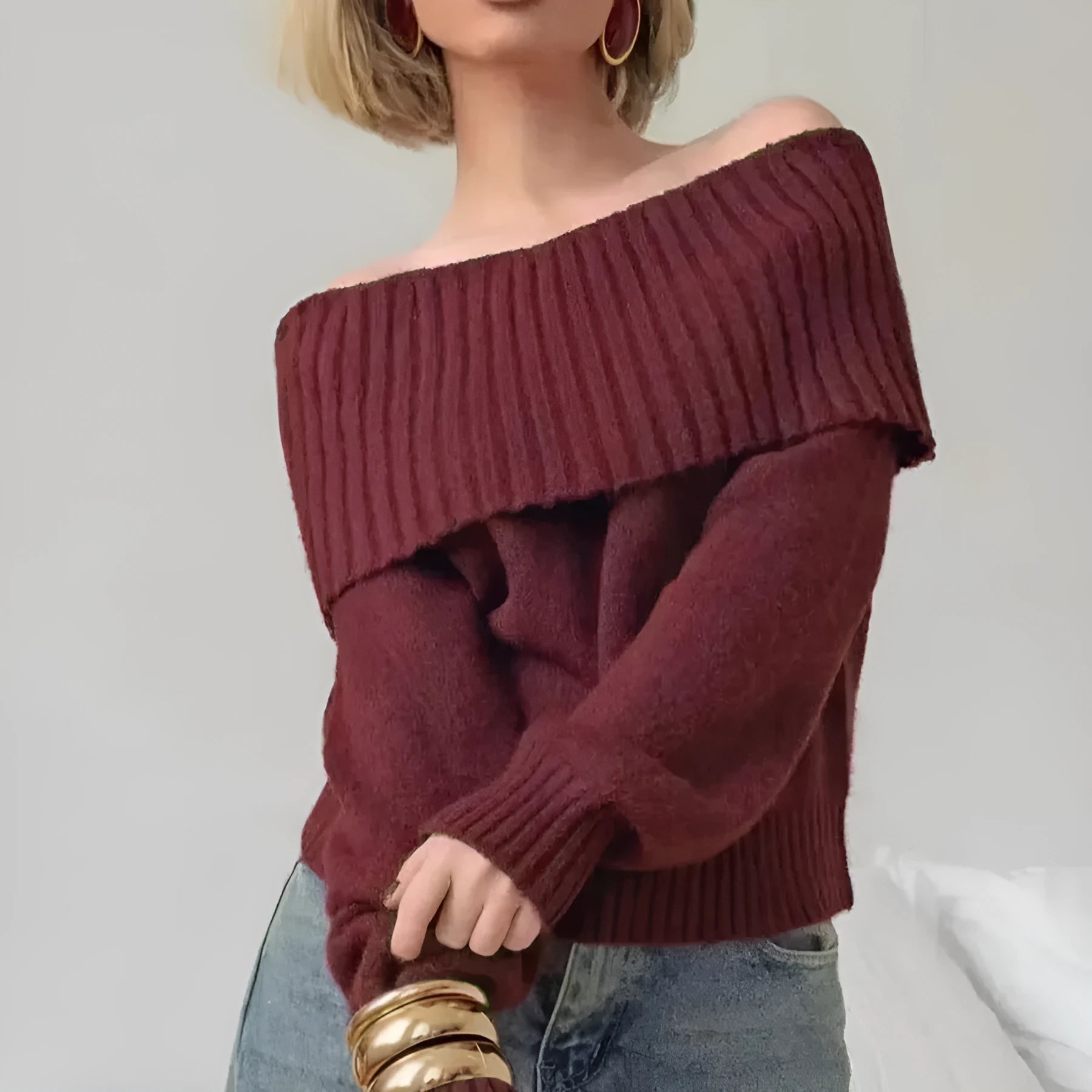 Grey off-the-shoulder sweater with 3D pattern effect and strapless design