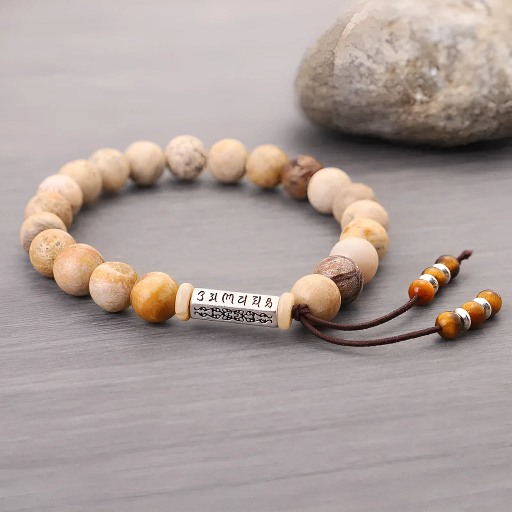 Handmade stone bead bracelet with natural wood colour and European American retro design