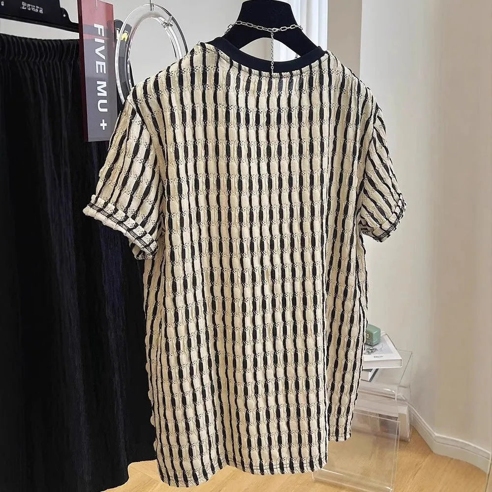 Black striped men's casual shirt with loose fit and short sleeves
