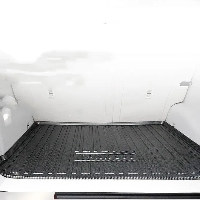 Black carbon fibre pattern TPE trunk pad for vehicle boot protection