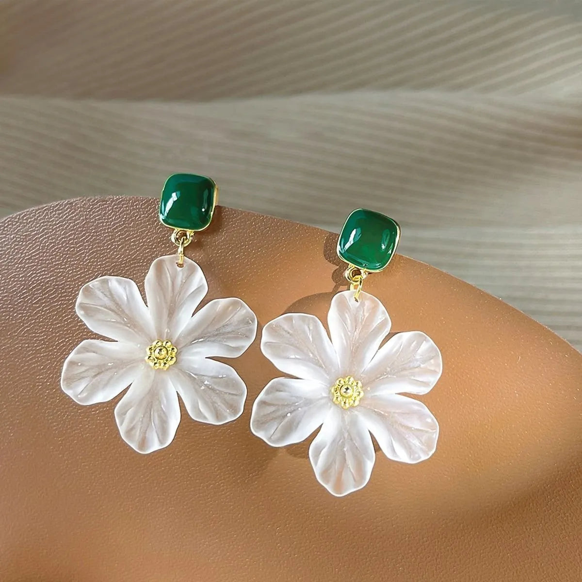 Dark green alloy needle flowers sweet earrings for women, complete pair with decorative design elements
